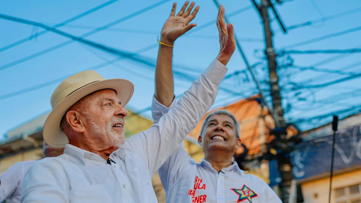 Crusoé: Lula arrisca votos em campanha na Bahia, alerta AtlasIntel