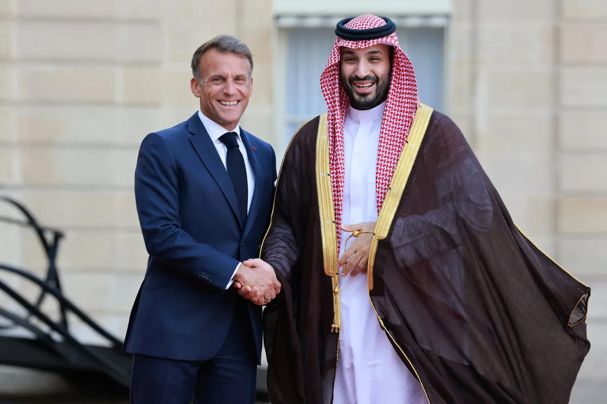 París tendrá un parque de Dragon Ball Z “a la escala de Disneyland” y financiado por 6.000 millones de euros del fondo soberano saudí