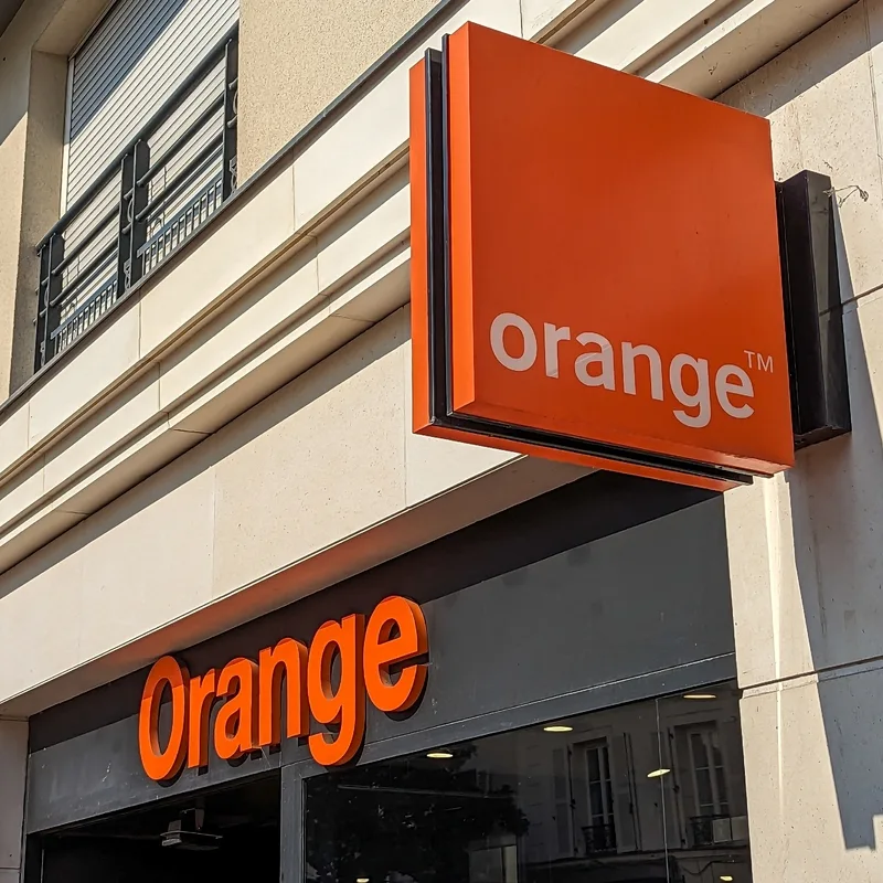 Actualité : Jusqu'à 300 euros : Orange augmente tous ses frais d'un coup, gare à ces erreurs qui coûtent cher