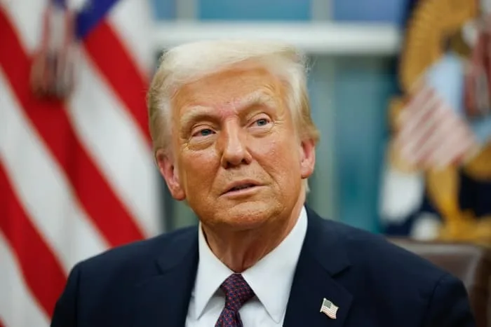 Trump diz que EUA vão declarar Estreito de Ormuz como território americano