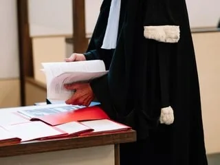 Adolescent de 15 ans tué à Romans-sur-Isère en 2024 : la responsabilité des adultes au cœur des débats