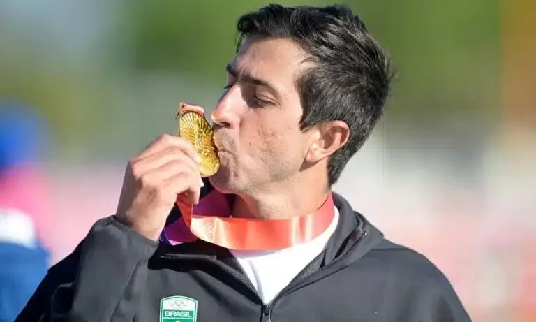 Fernando Carvalho e Thiago Souza faturam ouro e bronze no salto em altura