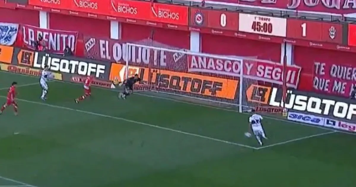 Video: el insólito errado de Lucas Janson en el empate entre Argentinos y Gimnasia