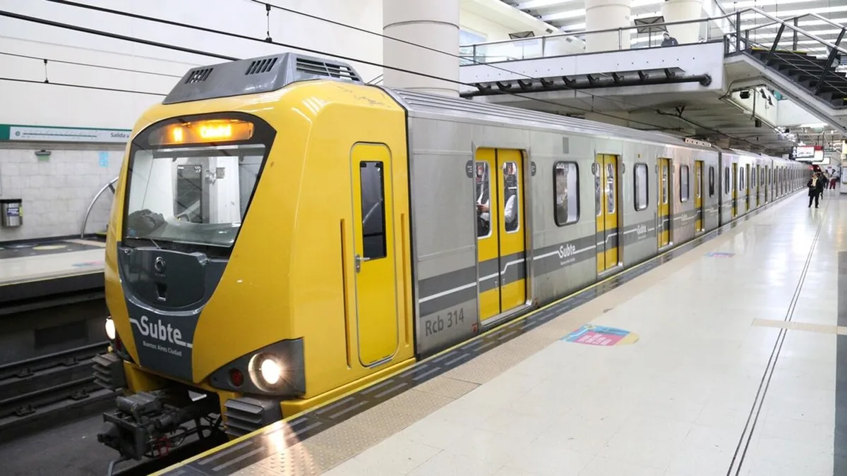 La Línea D de Subte extenderá su horario este sábado por el show de Lali en River: hasta qué hora funcionará
