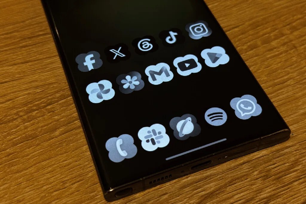 Los iconos de tu Samsung Galaxy no tienen que verse así y puedes cambiar su forma, color y textura