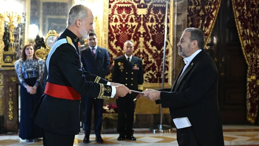Timoteo Zambrano entregó sus cartas credenciales como embajador en España al rey Felipe VI