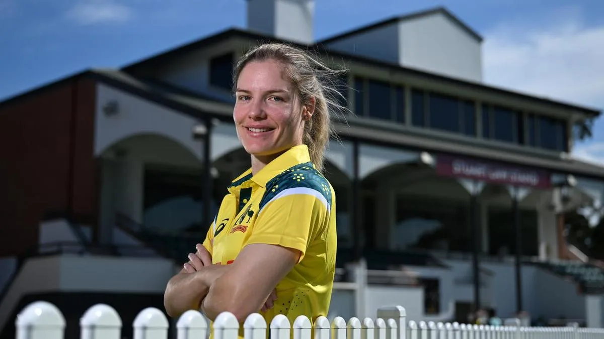 Aussies lose star opener to injury as Carey called up