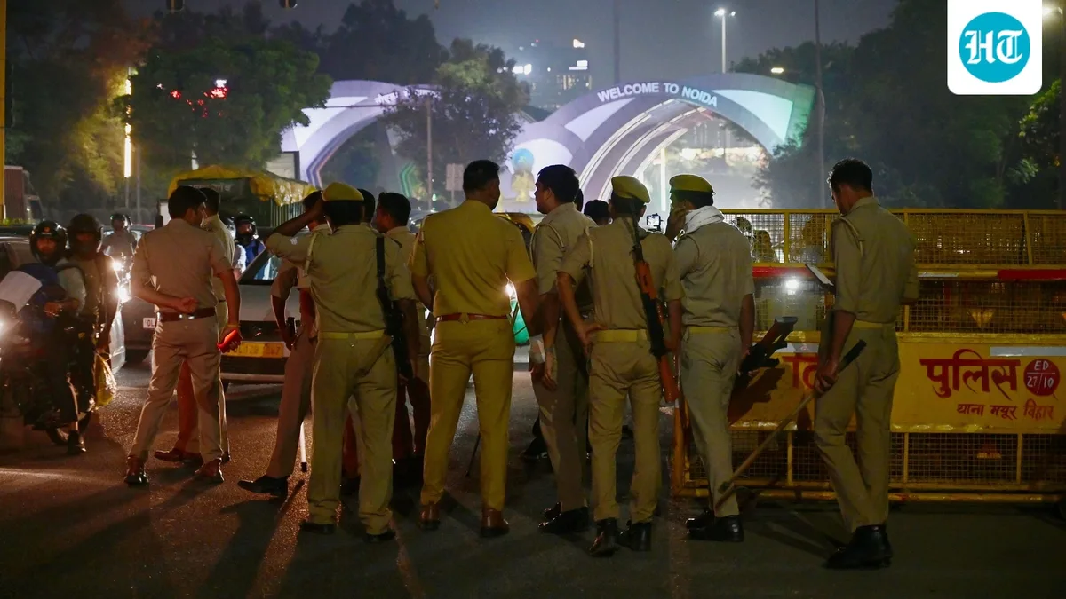 Trains to Delhi cancelled, metro shut even as Supreme Court tells Centre, cops to lift blanket curbs
