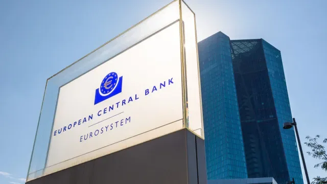 BCE alerta que modelo de crescimento está "corroído" e pede aposta na IA