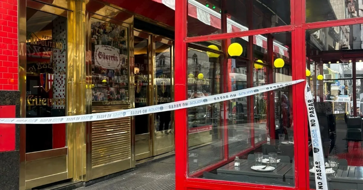 Un hombre murió tras sufrir un paro cardíaco mientras comía en la pizzería Güerrín