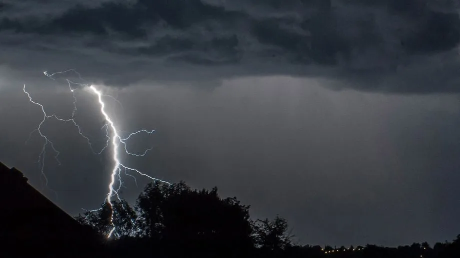 Météo : 25 départements en vigilance orange, 23 pour "orages", deux pour "canicule"
