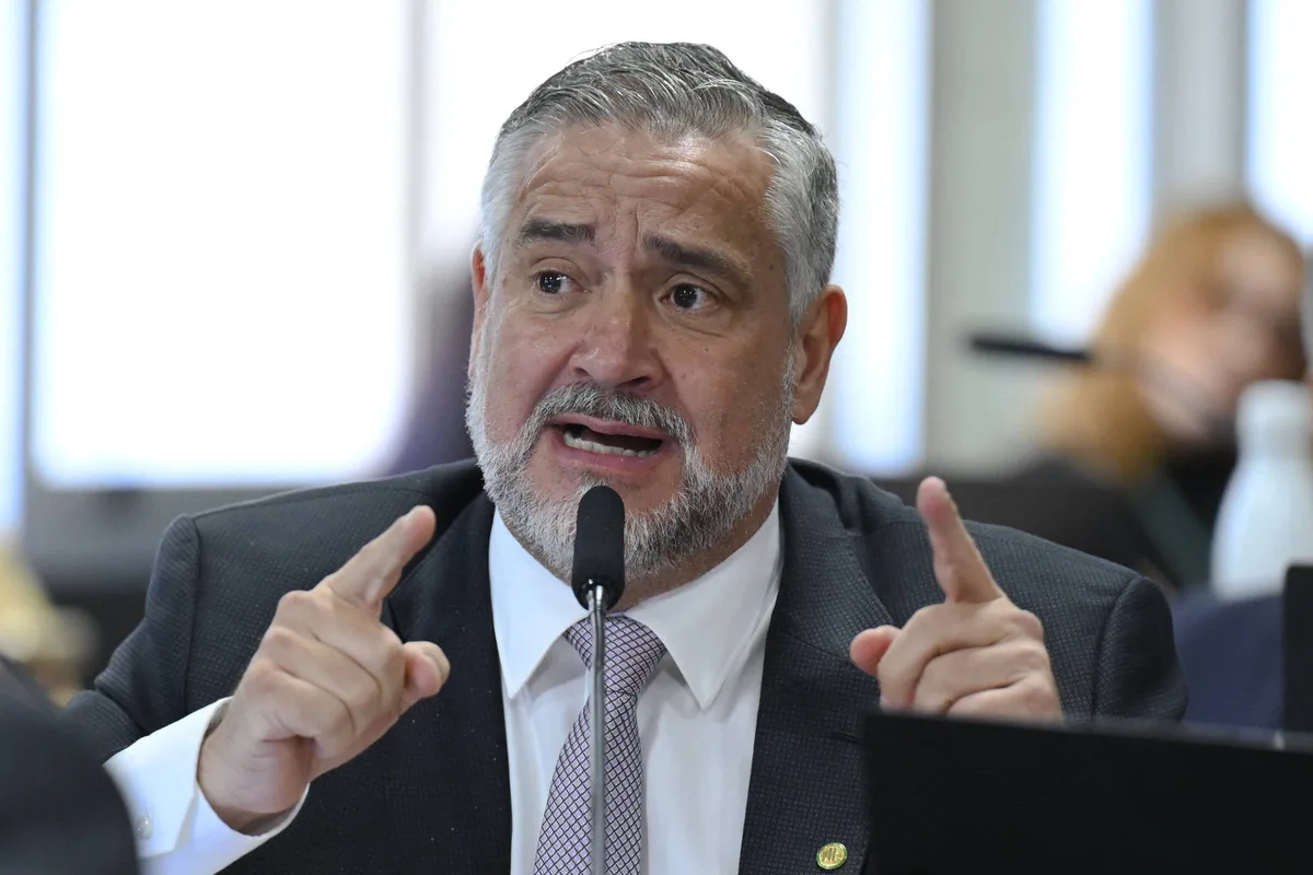 Governo libera R$ 7,7 bi em verba extra da Saúde que parlamentares tratam como emenda