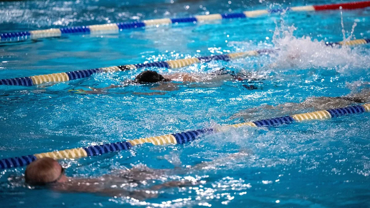 Lange Nacht des Schwimmens: Bis tief in die Nacht abtauchen - Bäder bieten Sonderaktion