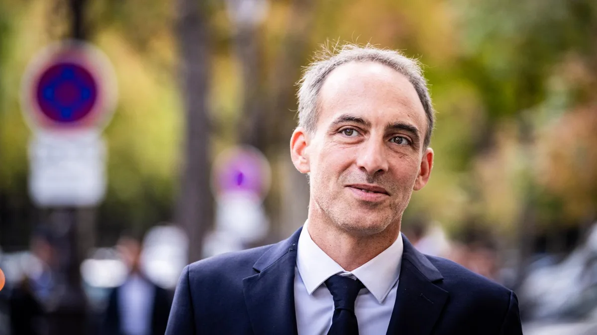Ce que dit l’incapacité de Raphaël Glucksmann à soutenir (sur le terrain) le mouvement lycéen