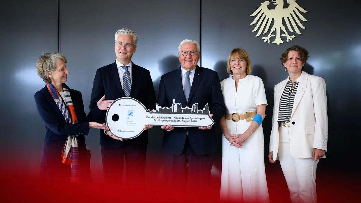 Neuer Amtssitz für Steinmeier: Schlüsselübergabe an Steinmeier für neuen Amtssitz