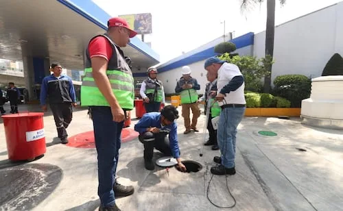 Fuga de combustible en gasolinera de Tlalpan; evacúan a 220 personas por riesgo de hidrocarburo