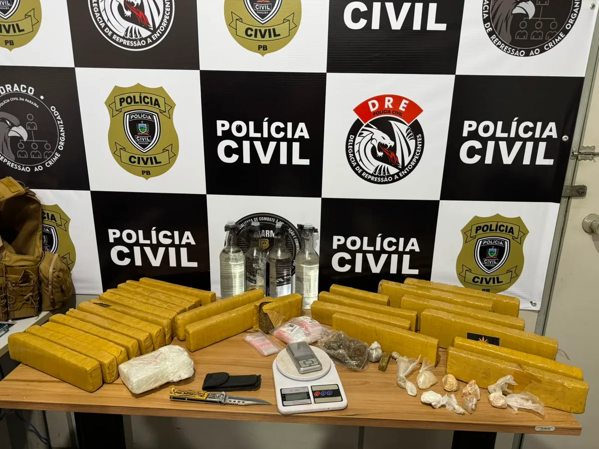 Grande quantidade de drogas é apreendida em casa desabitada, em Campina Grande