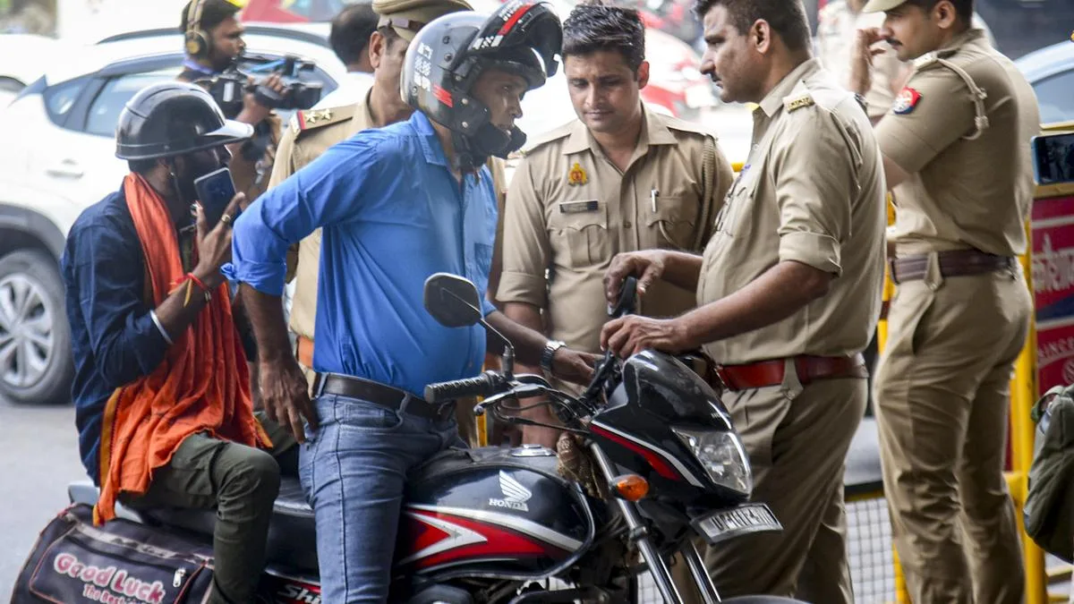 Locked out of central Delhi, daily-wage workers lose day’s earnings