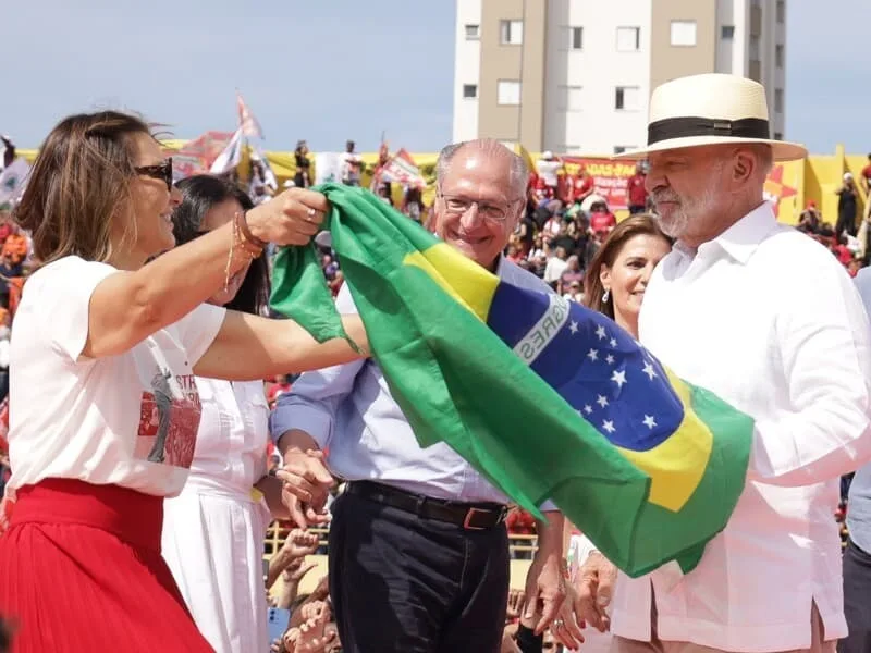 O que está por trás da homenagem inédita de Janja a Marisa Letícia