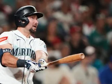Cal Raleigh hits 3 homers as Mariners snap Phillies' 9-game win streak with 9-2 victory