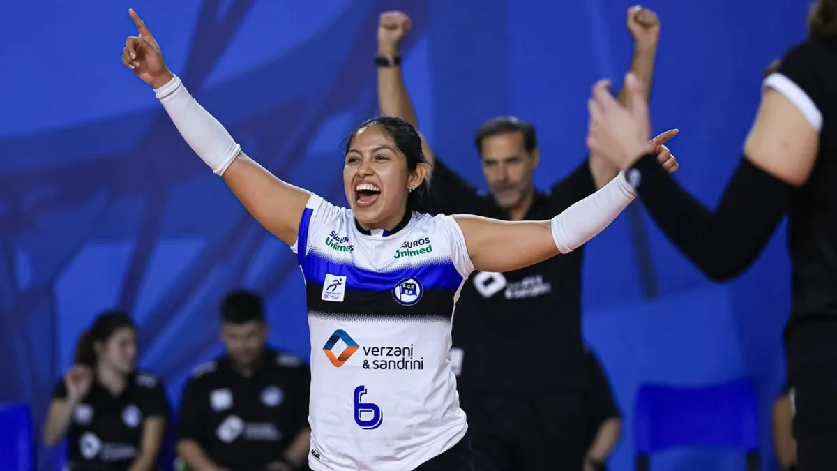 Paola Villegas debutó con victoria en el vóley brasileño: Pinheiros celebró en el Campeonato Paulista
