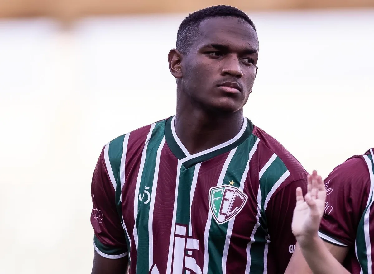 Fluminense-PI empresta atacante Léo ao Santa Cruz após destaque no sub-20