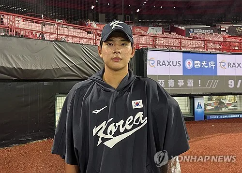 하현승 8K 완봉쇼…한국, U-18 아시아야구선수권 8년 만에 정상