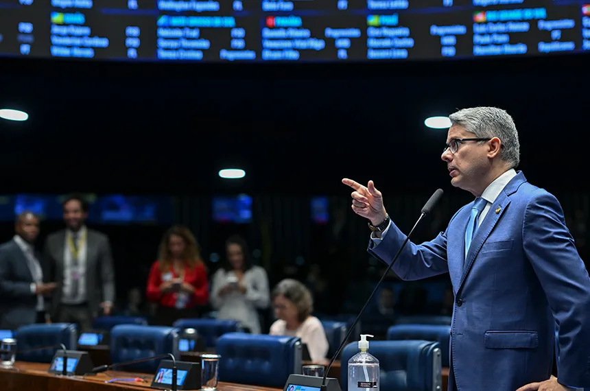 Senado aprova garantia do acesso de crianças e adolescentes à natureza