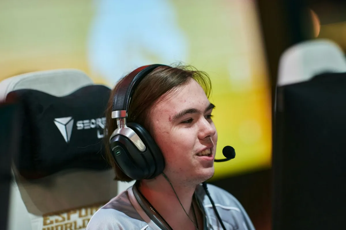 Team Spirit и Team Vitality встретятся в четвертьфинале EWC 2026 по CS 2