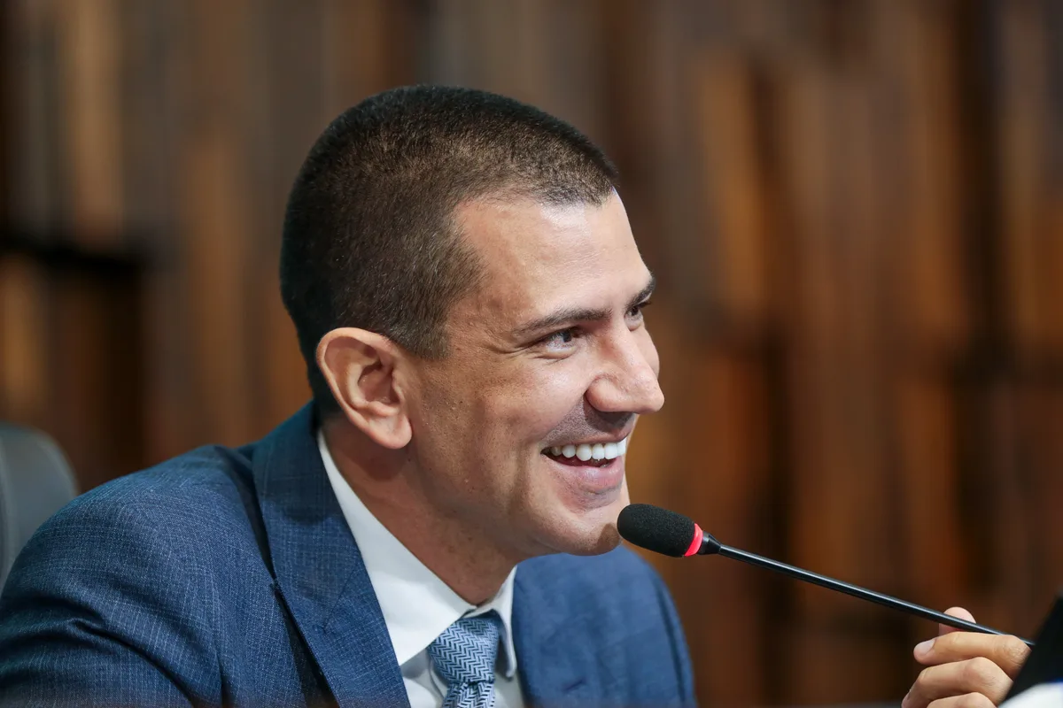 Douglas Ruas: quem é o policial civil e deputado eleito governador do RJ