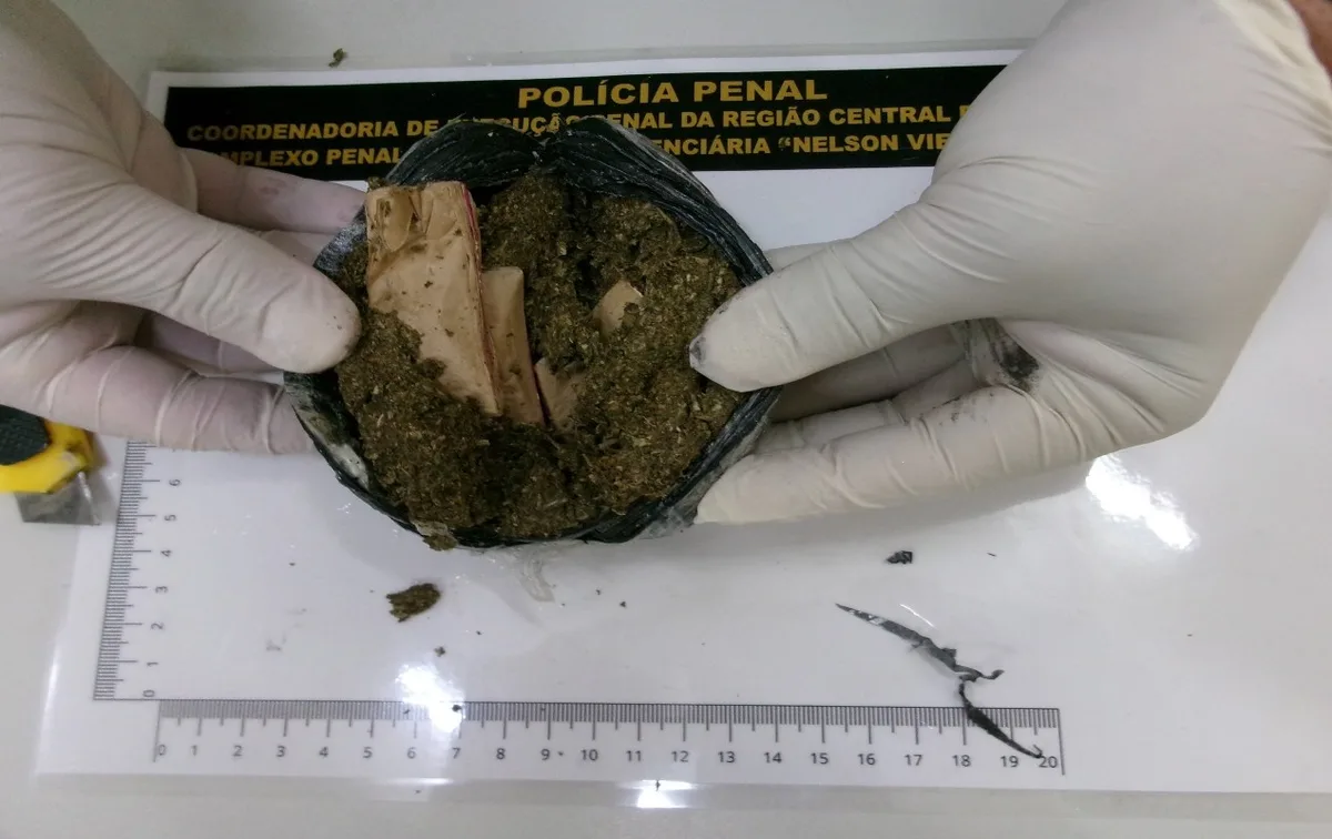 Mulher é presa com droga escondida no corpo ao tentar levar ao namorado detento em penitenciária de Guareí