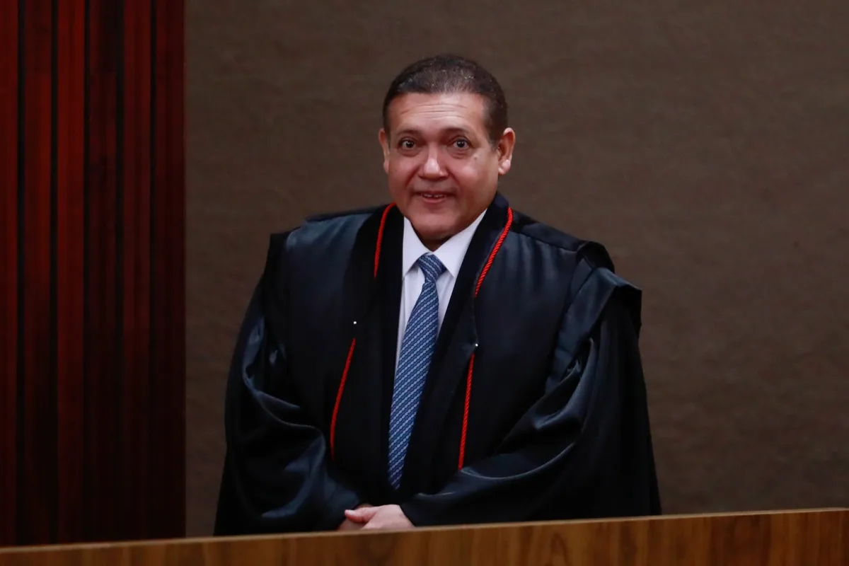 Diálogo entre instituições não significa interferência, diz Nunes Marques