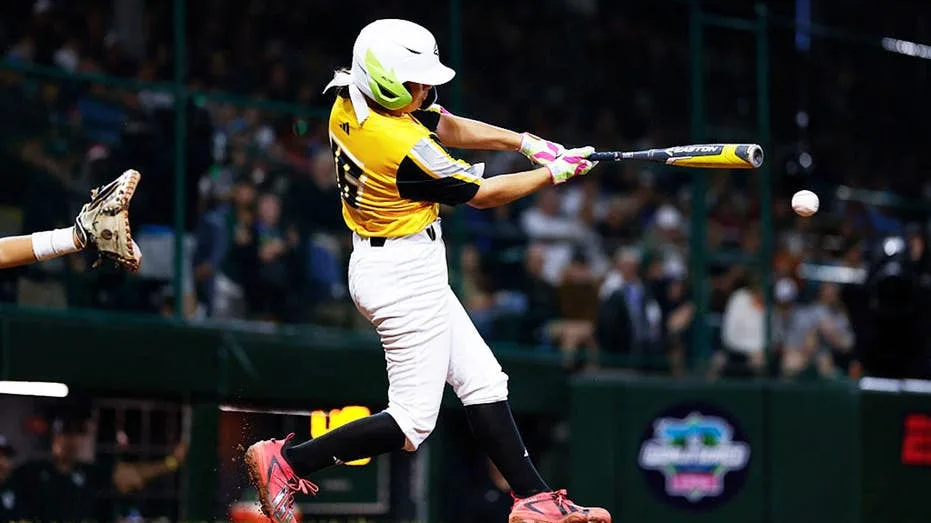 Female Little Leaguer is smashing records, CBS's new college football reporter & heartbreaking sports moments!