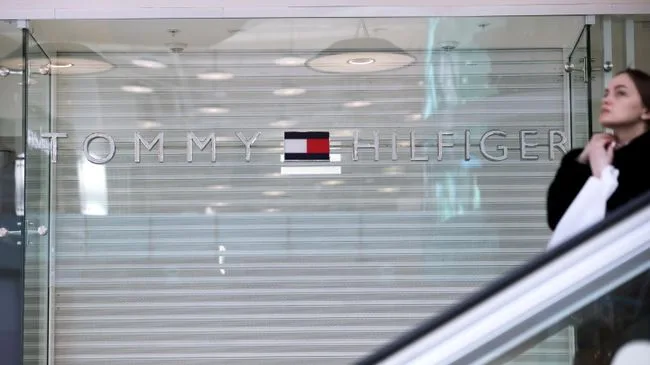 Суд подтвердил отказ аннулировать в России бренды Tommy Hilfiger