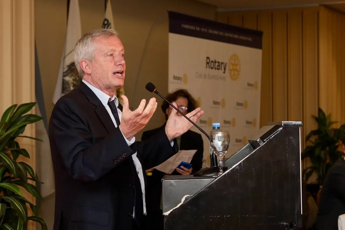 Monzó en el Rotary: la apuesta por una tercera opción en 2027 y qué esconde el plan de bajar las PASO
