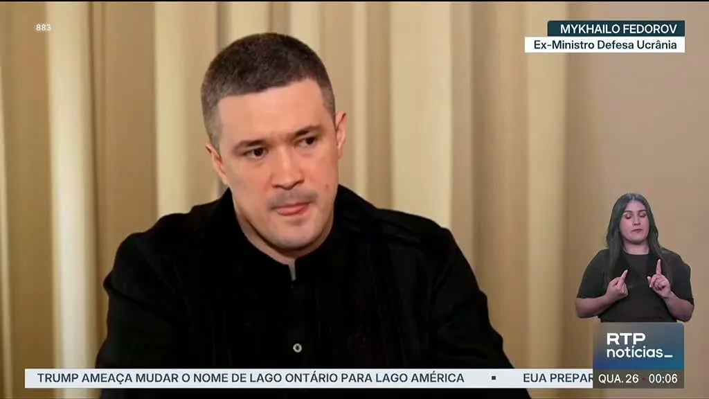 Ex-ministro da Defesa ucraniano admite derrota "lenta" de Kiev