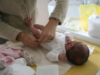 « On est mi-août et je n’ai toujours rien » : les couacs du tout nouveau congé de naissance pour certains parents