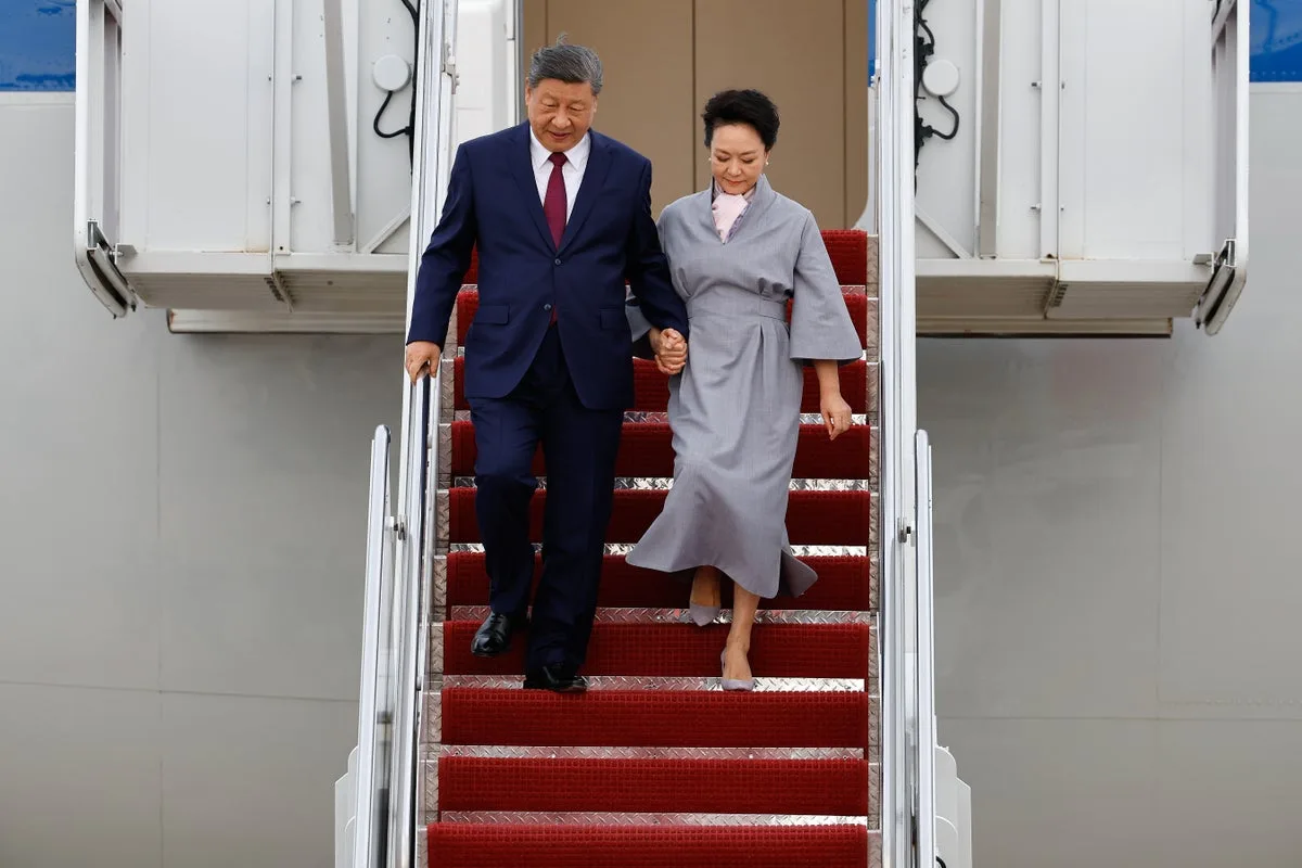 Xi’s unsteady arrival in Washington for Trump talks does nothing to dispel health rumours
