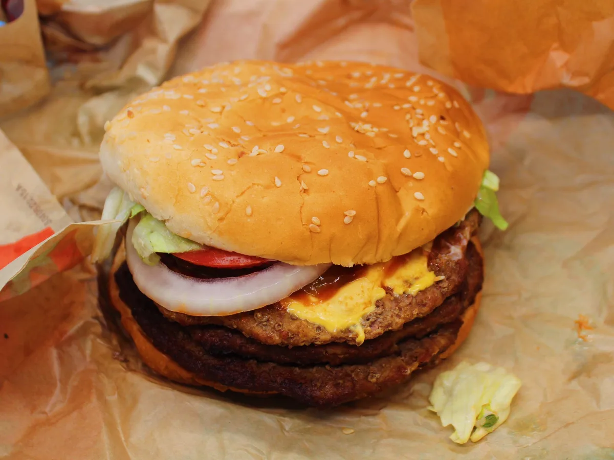 I ranked 5 Burger King cheeseburgers from worst to best. The winner was a great value.