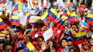 Fuerza trabajadora se moviliza en Caracas por la paz