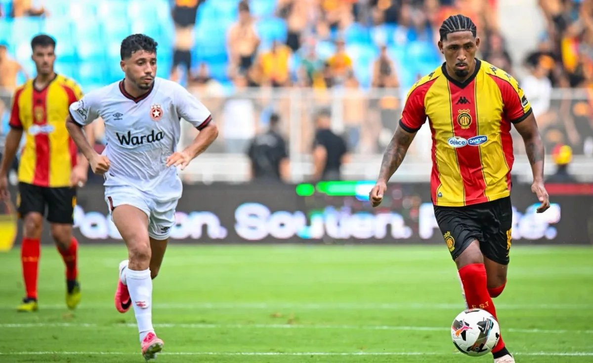 Jesús Castillo debutó con triunfo en el Espérance por la primera fecha de la liga tunecina: ¿Cuántos minutos jugó el peruano?