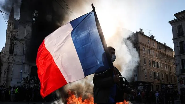 Proteste in Frankreich: Premierminister Lecornu kritisiert »entsetzliches Ausmaß an Gewalt«