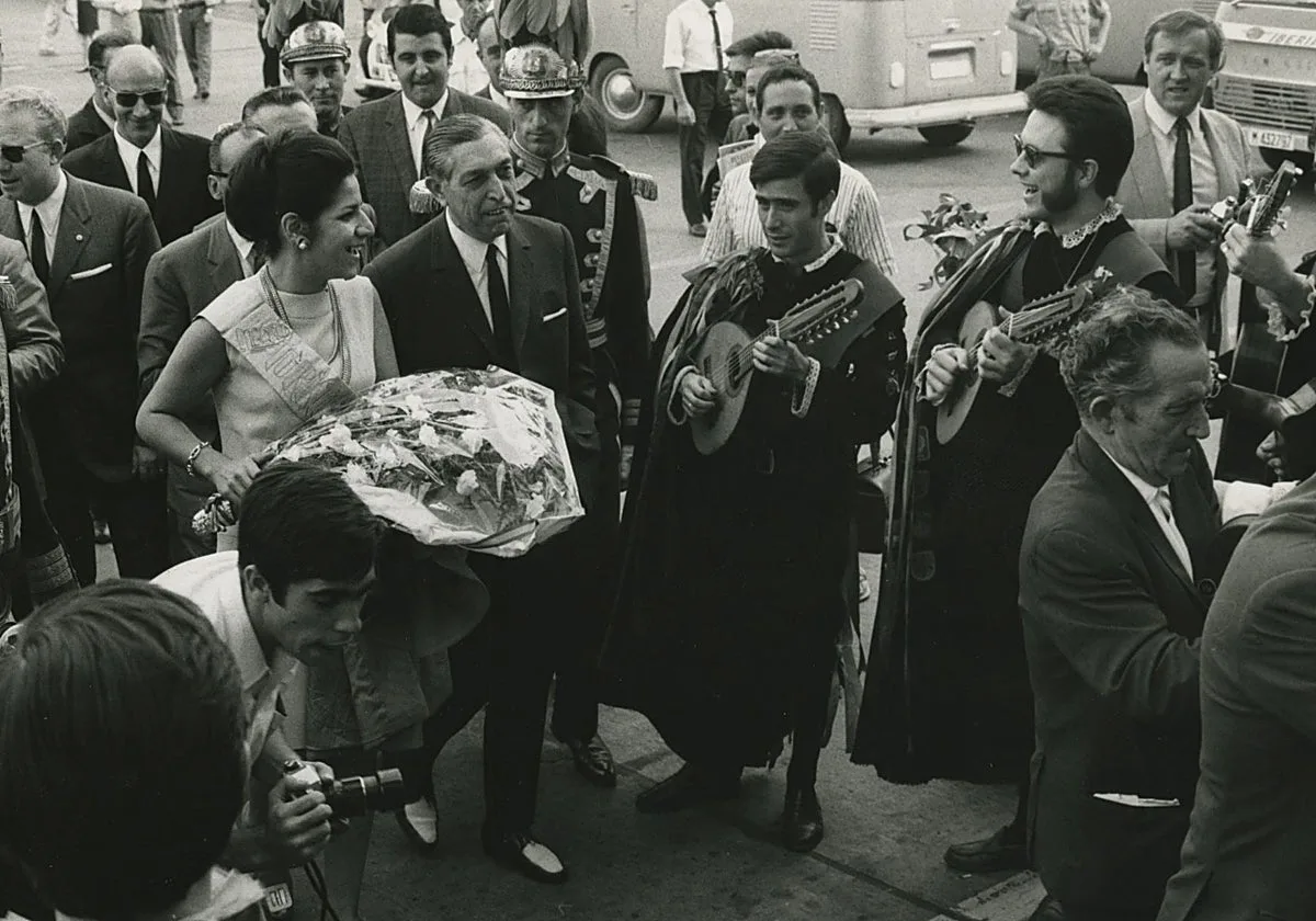 Los curiosos regalos de España a la 'turista quince millones'