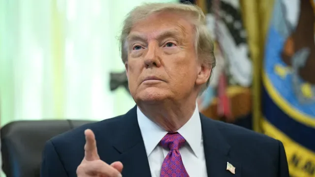 Trump retira candidato a diretor da polícia federal de imigração