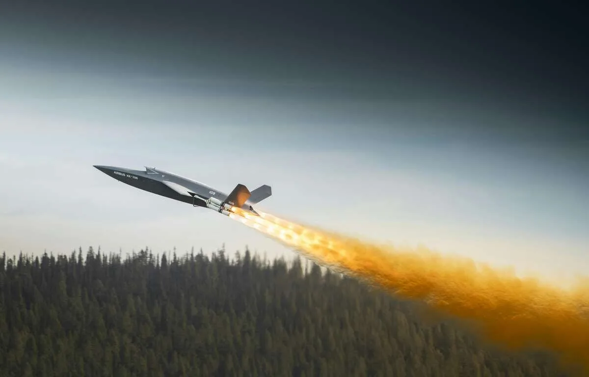Défense : Airbus et Kratos annoncent le premier vol de leur drone de combat collaboratif, le Valkyrie