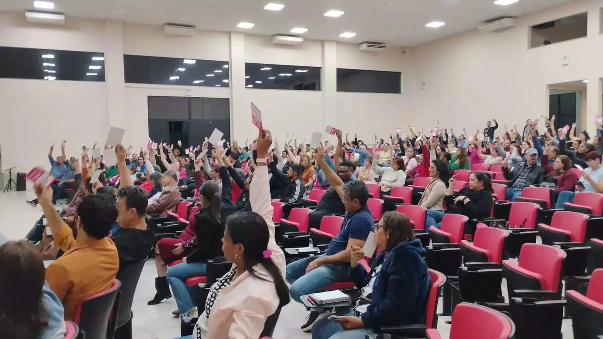 Câmara aprova reajuste de 5,4% para professores em três parcelas