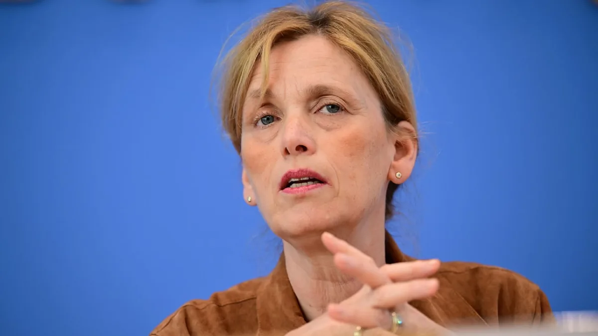 Karin Prien greift Wut-Ärztin an - „Dann geht politisch bald nichts mehr“