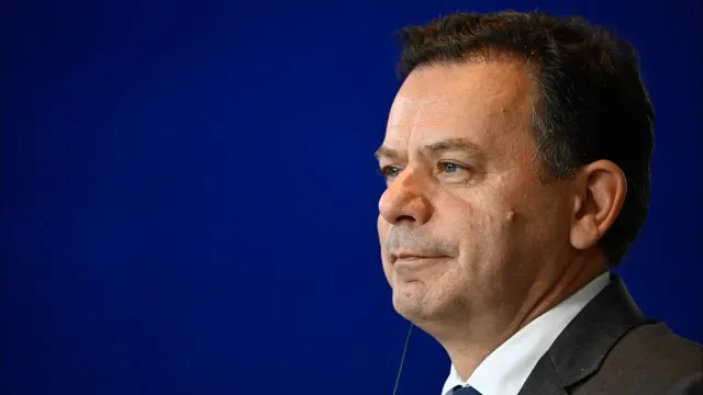 Montenegro inicia deslocação aos EUA com visita à bolsa de Nova Iorque