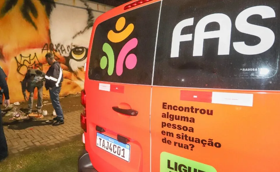 Frio em Curitiba faz abrigos da FAS baterem recorde histórico em uma única noite