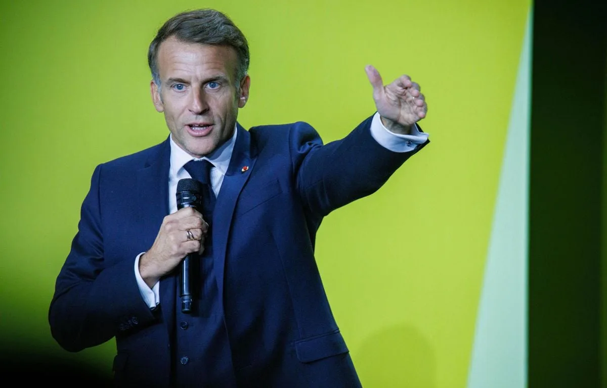 La popularité d’Emmanuel Macron atteint un nouveau cap historique